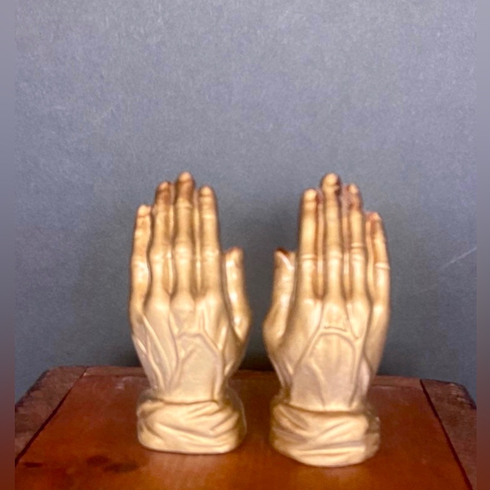 Salt and pepper shakers Praying Hands Stamped Japan - Picture 3 of 6